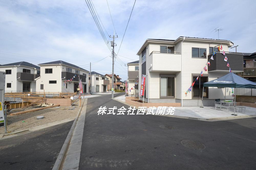 Local appearance photo. Local (11 May 2013) Shooting