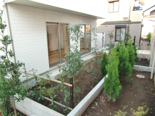 Garden. D Building garden