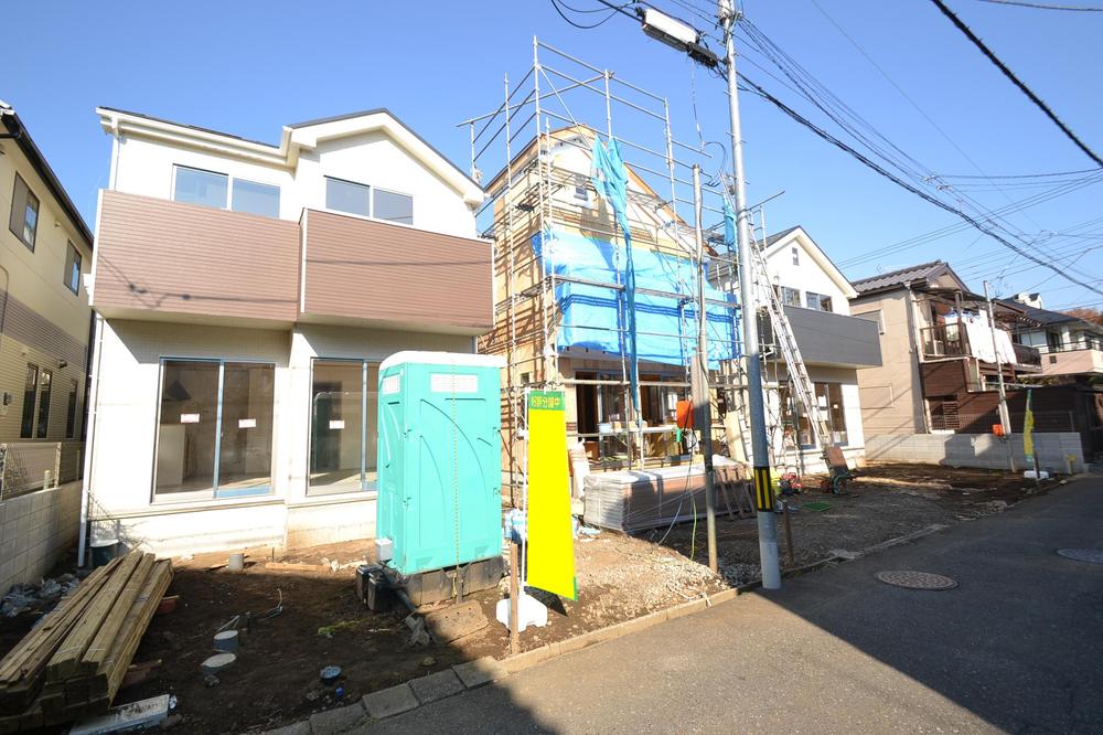 Local appearance photo. Local (12 May 2013) Shooting