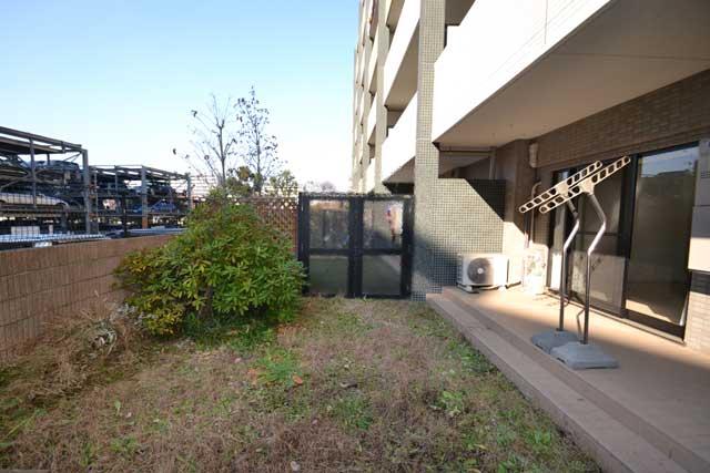 Garden. Local (12 May 2013) Shooting