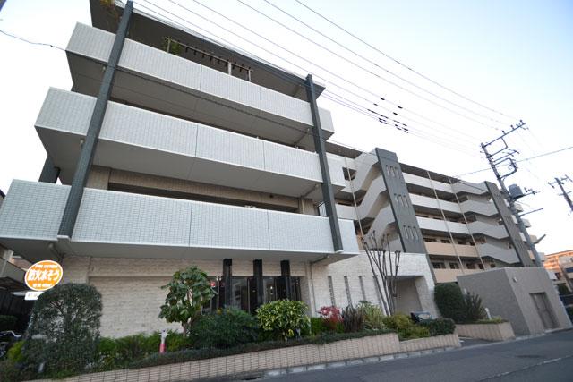 Local appearance photo. Local (12 May 2013) Shooting