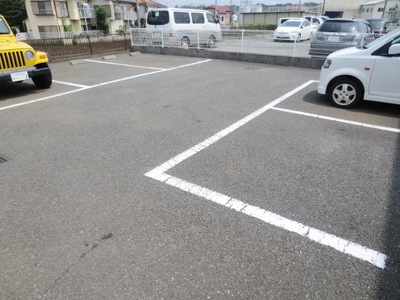 Other. 10m to the parking lot (Other)
