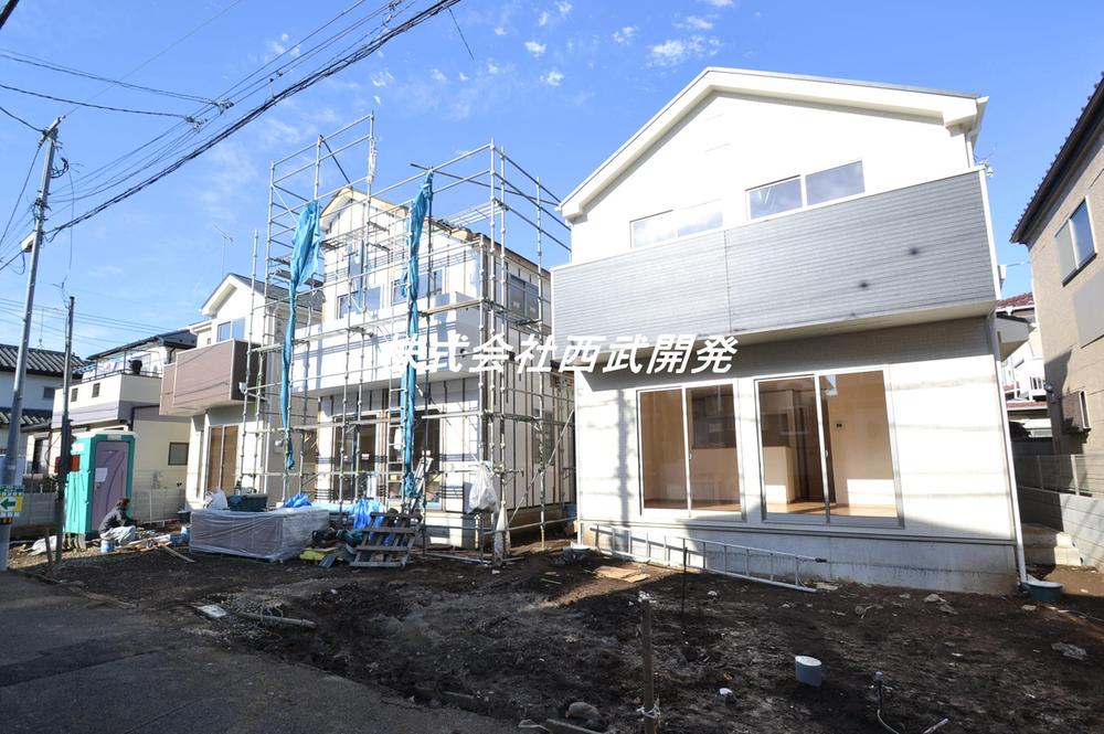 Local appearance photo. Local (12 May 2013) Shooting