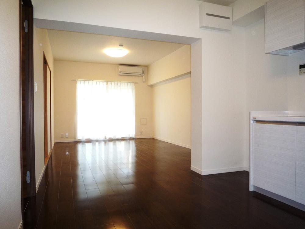 Non-living room. Living room