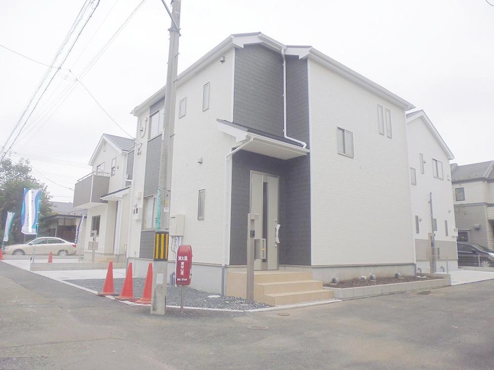 Local appearance photo. Appearance of Building 2