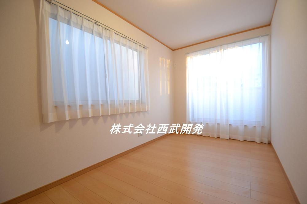 Non-living room. E Building E Building