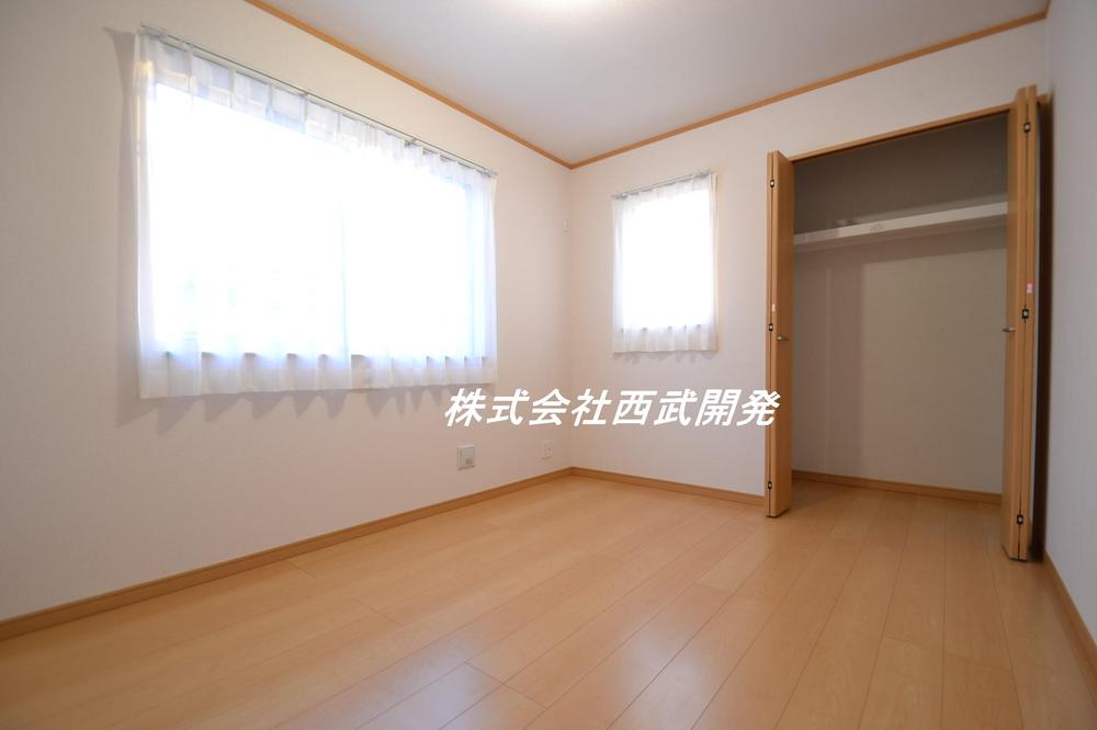 Non-living room. E Building