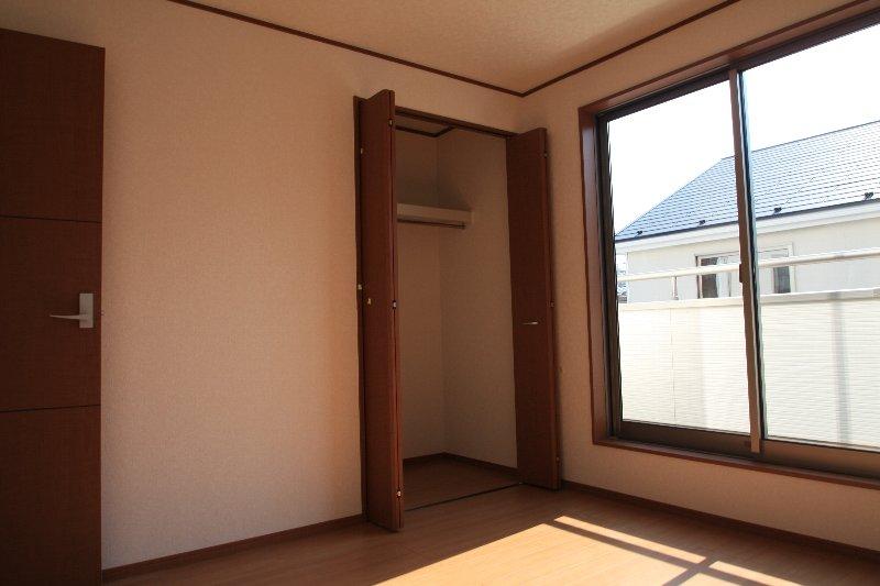 Non-living room. Indoor (10 May 2013) Shooting