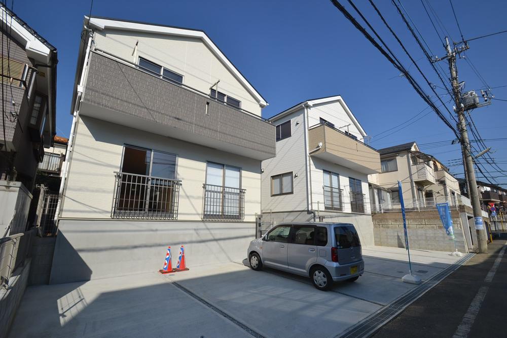 Local appearance photo. Local (11 May 2013) Shooting