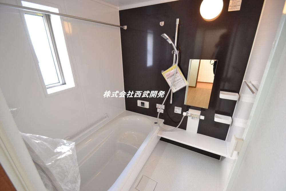 Bathroom. Building 2