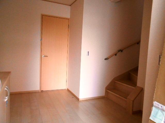 Entrance. Local (10 May 2013) Shooting