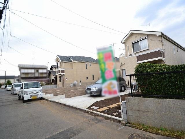 Local photos, including front road. Higashimurayama Kumegawa cho 4-chome contact road situation