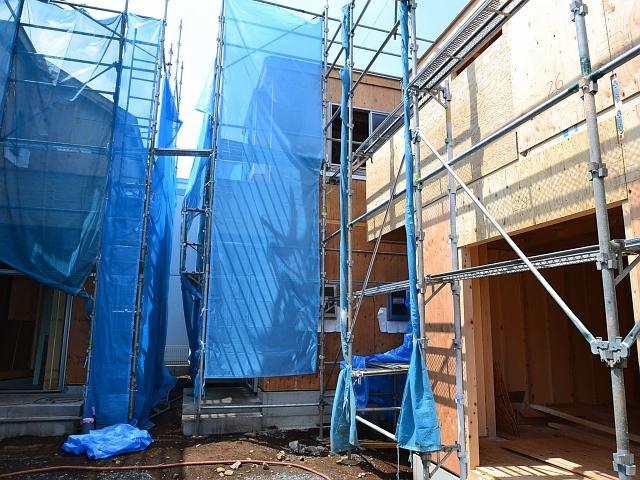 Local appearance photo. Higashimurayama Kumegawa-cho 4-chome A Building (right back) Under construction