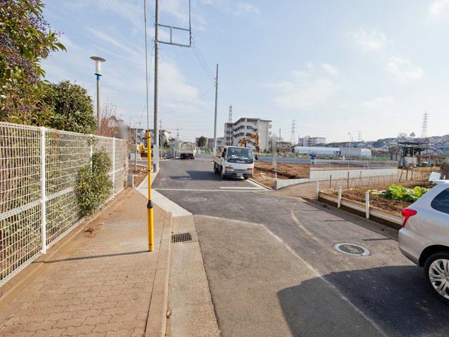 Local photos, including front road. Local (12 May 2013) Shooting