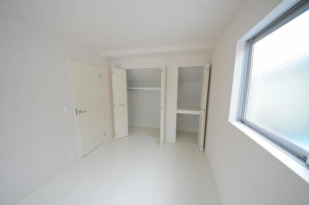 Same specifications photos (Other introspection). Same specifications