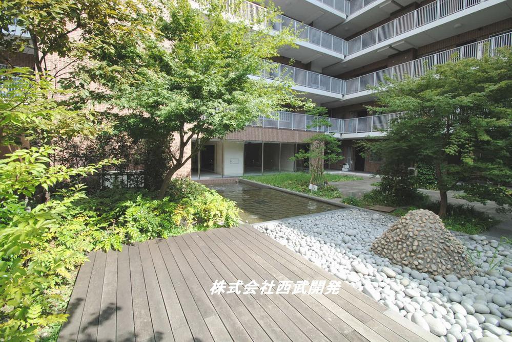 Other common areas. Common area (courtyard)