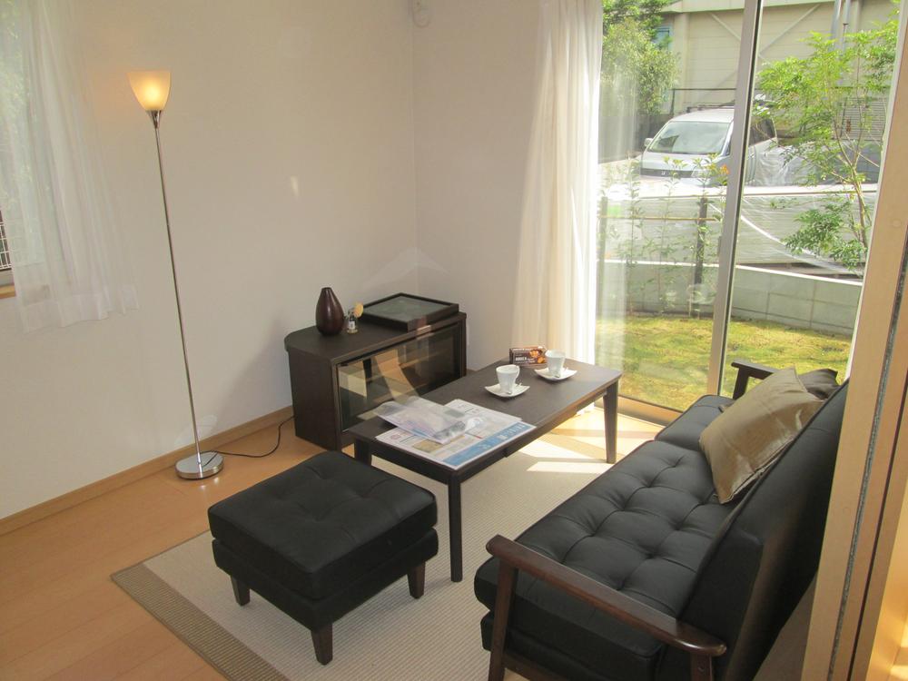 Living. Local (September 2013) Shooting