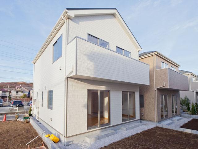 Local appearance photo. Local (12 May 2013) Shooting