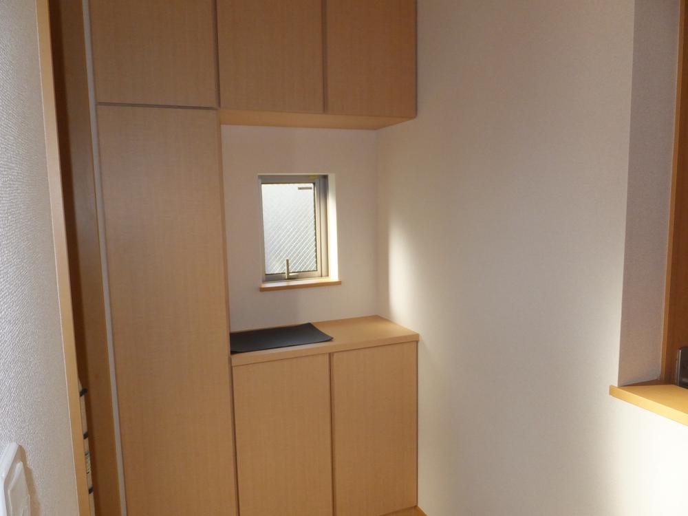 Entrance. Local (11 May 2013) Shooting