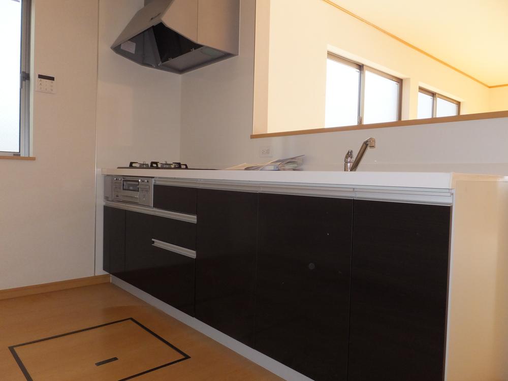 Kitchen. Local (11 May 2013) Shooting