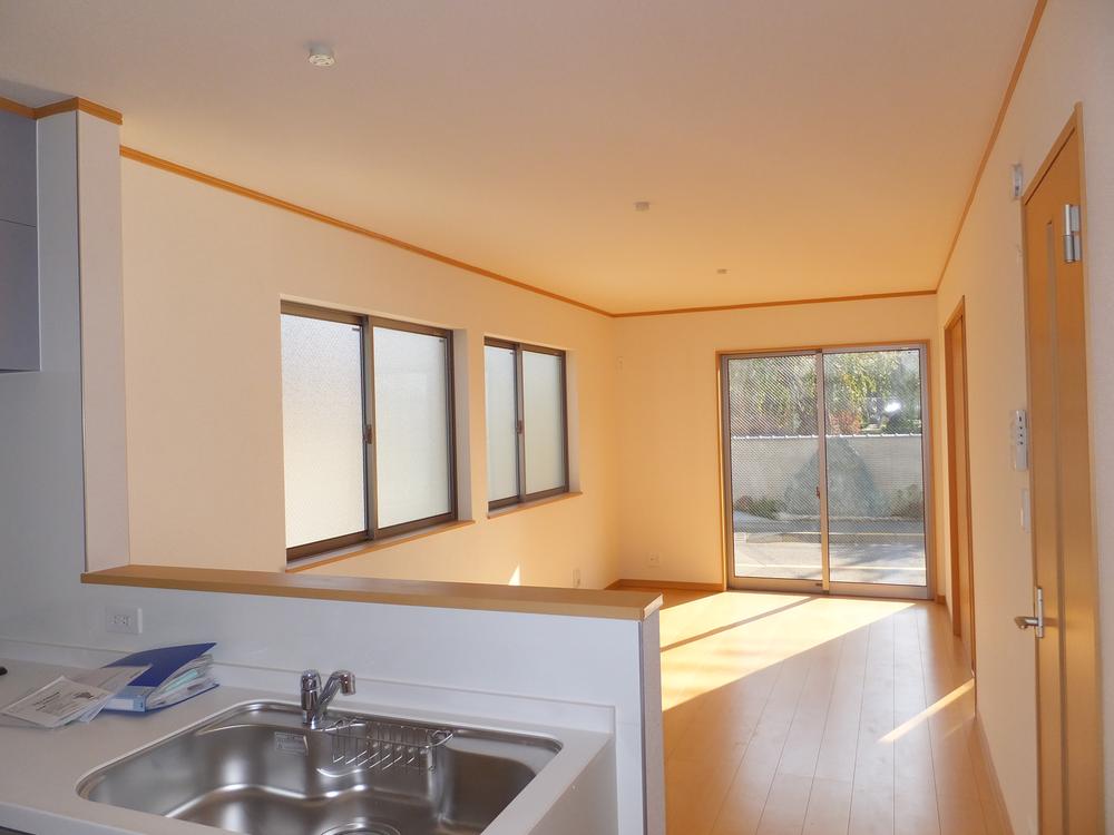 Living. Local (11 May 2013) Shooting