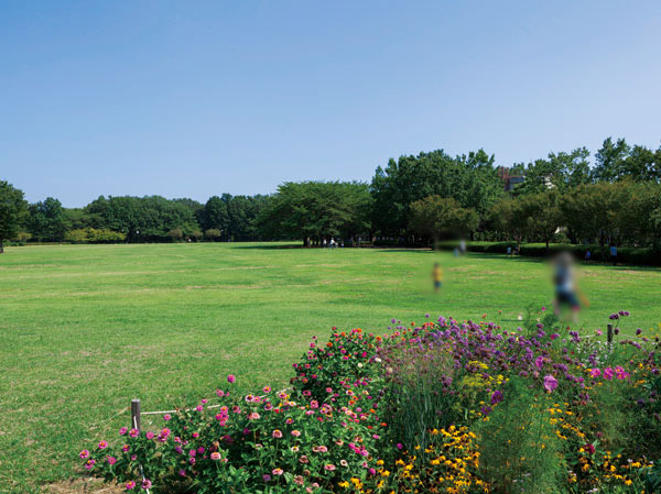 Surrounding environment. Higashimurayama Central Park (920m ・ A 12-minute walk)