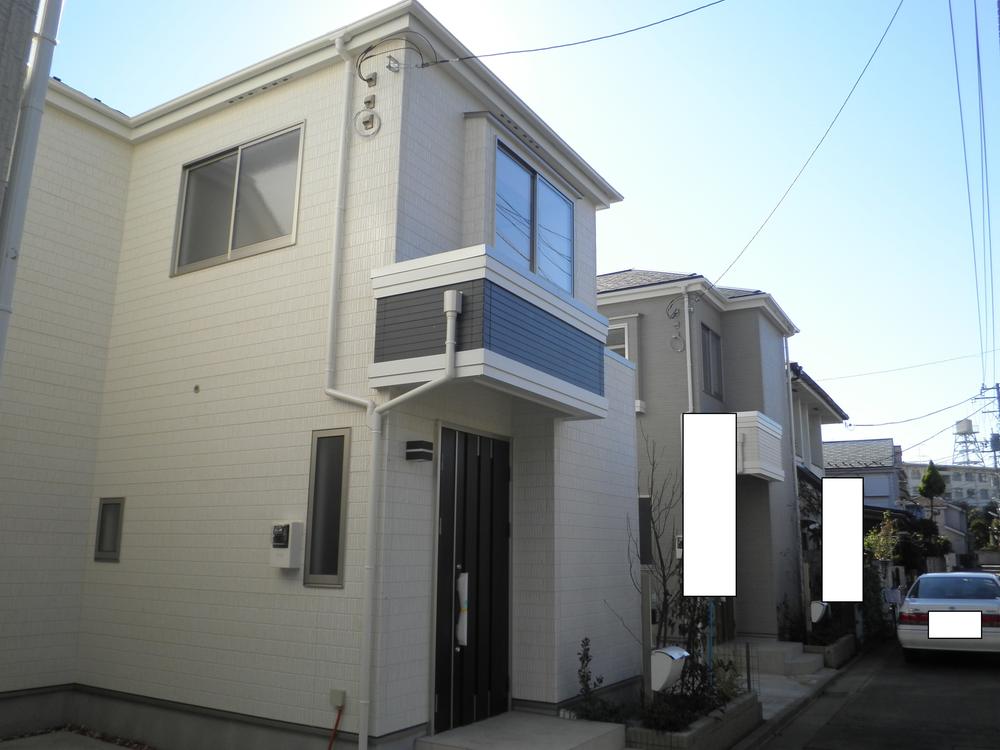 Local appearance photo. Local (11 May 2013) Shooting