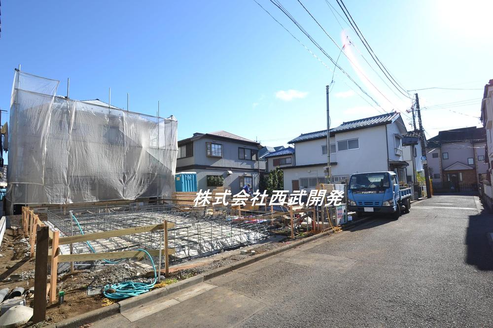 Local photos, including front road. Local (12 May 2013) Shooting