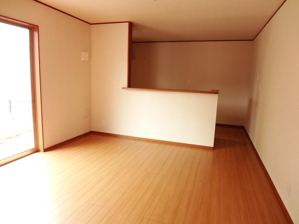 Living. Same specifications