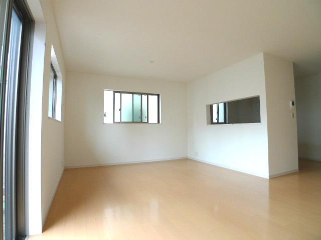 Living. Living Room (8 Building)