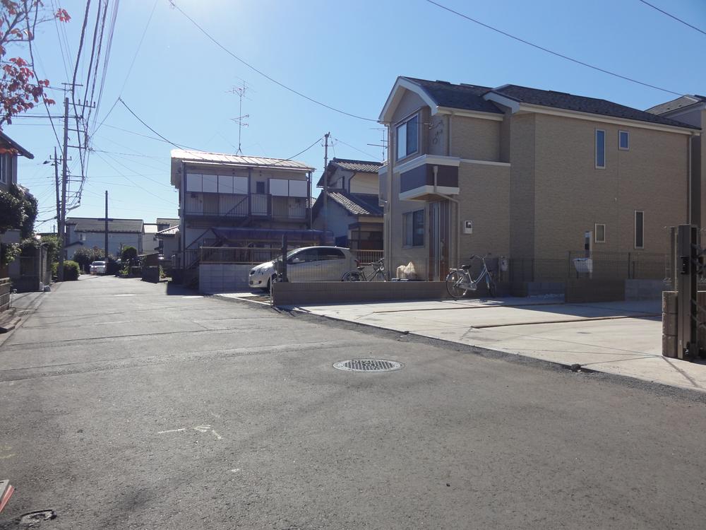 Local photos, including front road. Car street less quiet residential area