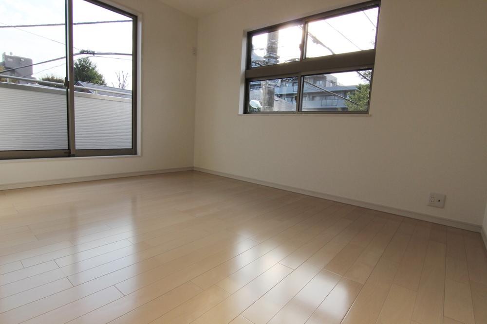 Non-living room. 4 Building Master Bedroom room (November 2013) Shooting