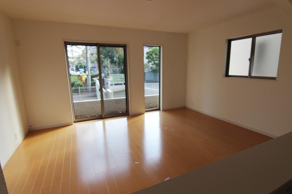 Living. Building 3 Living Indoor (11 May 2013) Shooting