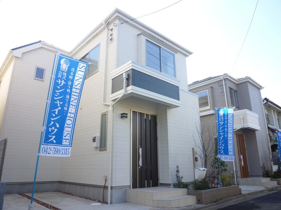 Local appearance photo. Local (11 May 2013) Shooting