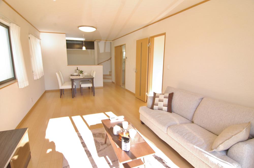 Living. Indoor (12 May 2013) Shooting