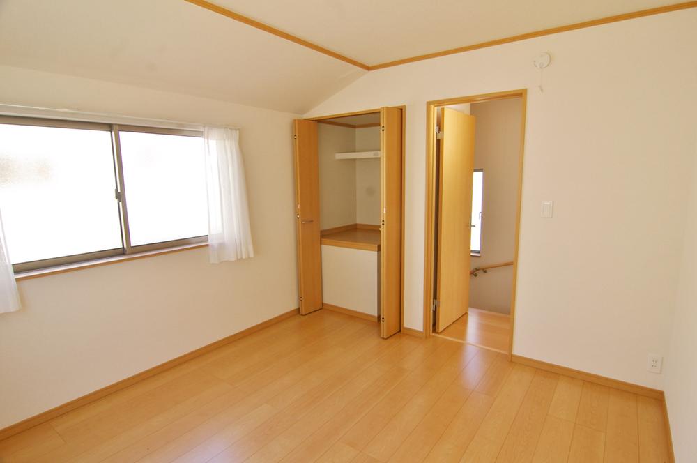 Non-living room. Indoor (12 May 2013) Shooting