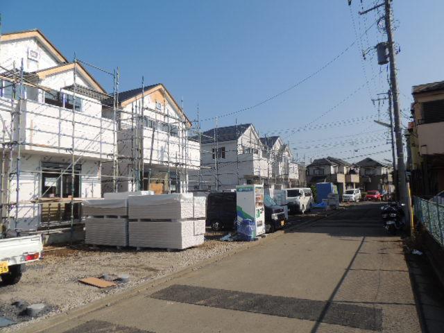 Local appearance photo. Local (11 May 2013) Shooting