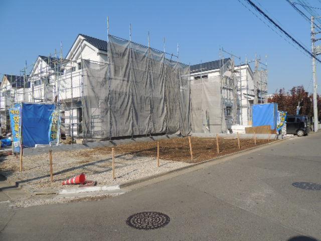 Local appearance photo. Local (11 May 2013) Shooting