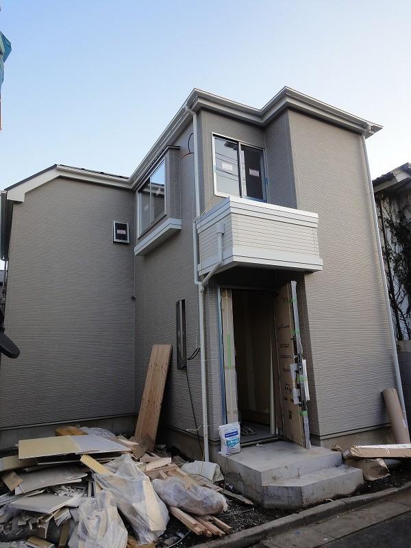 Local appearance photo. 1 Building