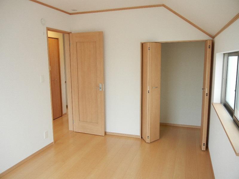 Non-living room. Building 2