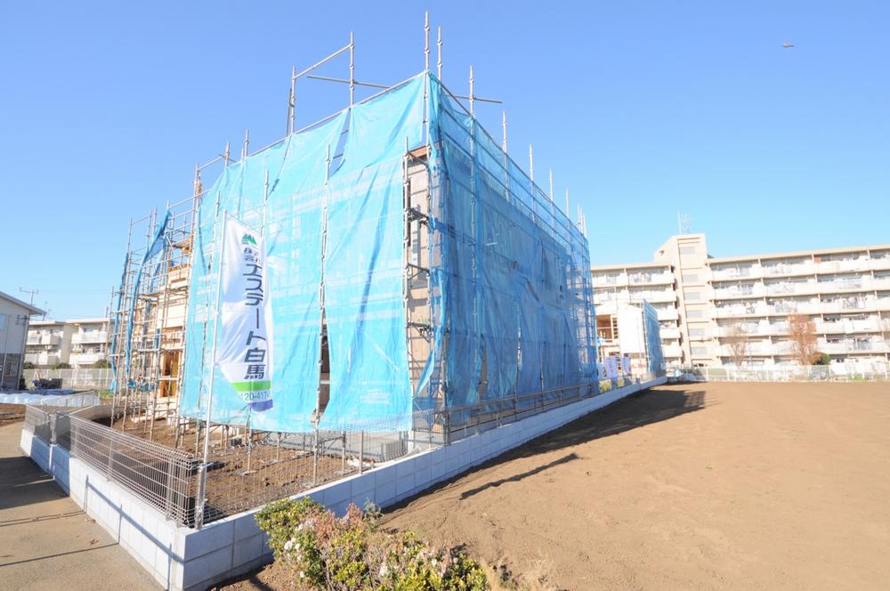 Local appearance photo. Local (12 May 2013) Shooting