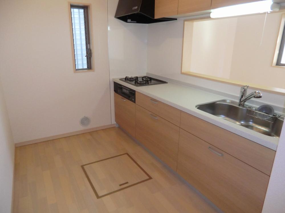 Same specifications photo (kitchen). Same specifications