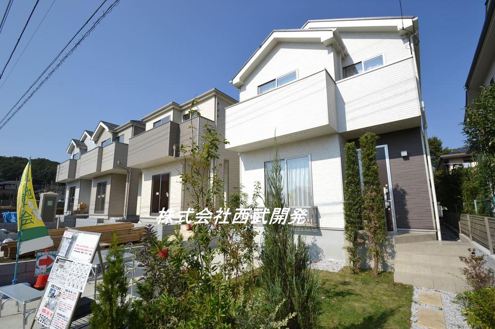 Local appearance photo. Local (10 May 2013) Shooting