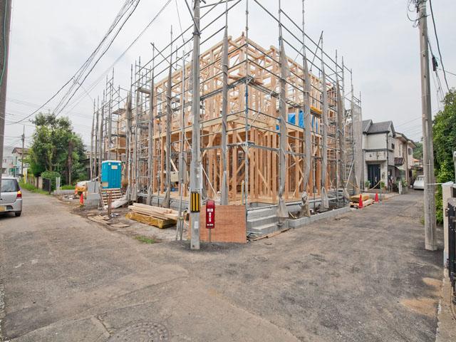 Local photos, including front road. Local (August 2013) Shooting