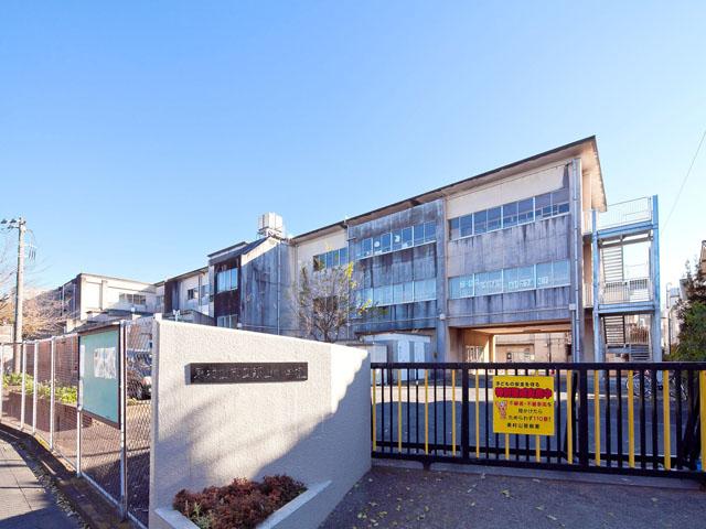 Primary school. Higashimurayama stand Hagiyama to elementary school 990m