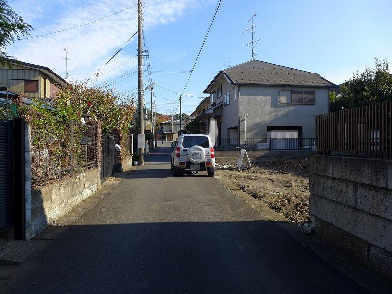 Local photos, including front road. Local (November 22, 2013) Shooting