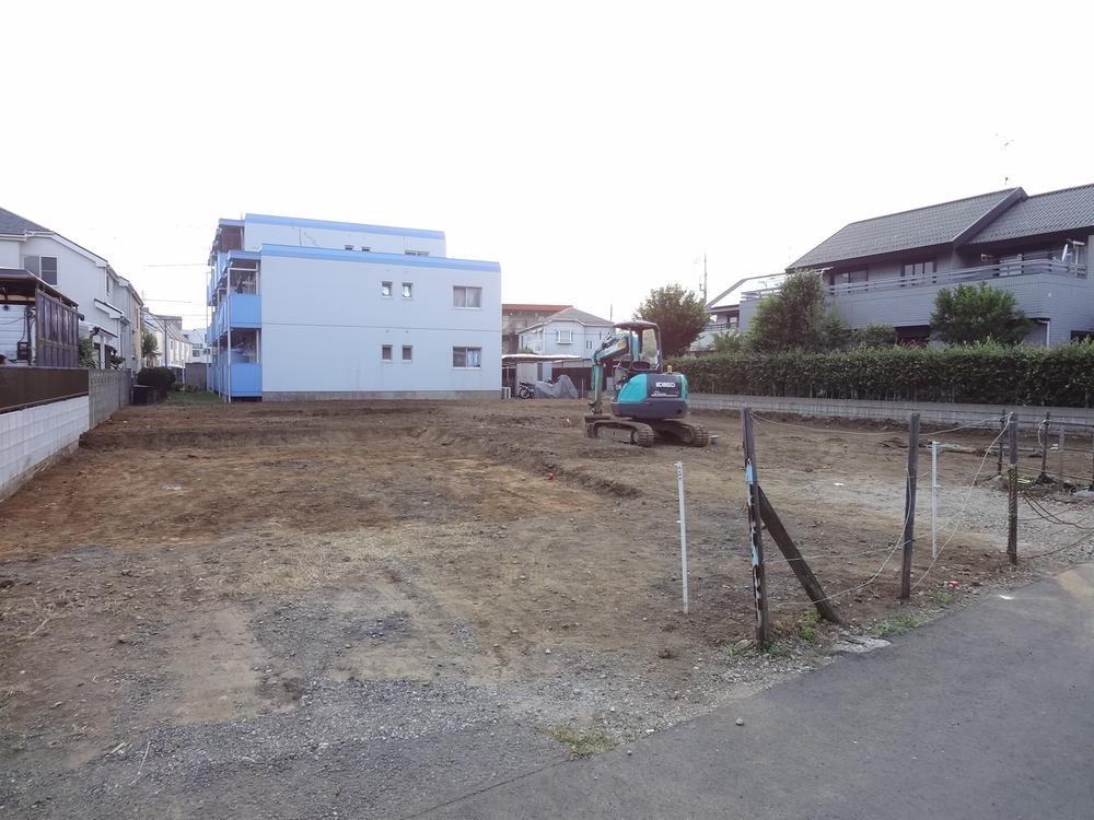 Local photos, including front road. Local (July 2013) Shooting