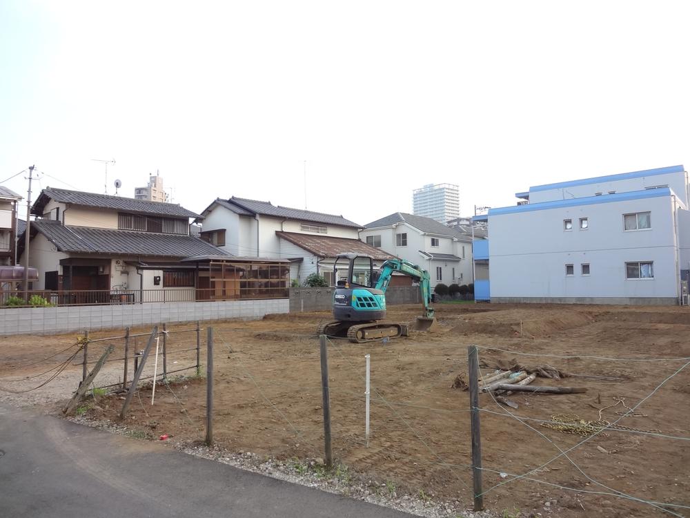 Local photos, including front road. Local (July 2013) Shooting