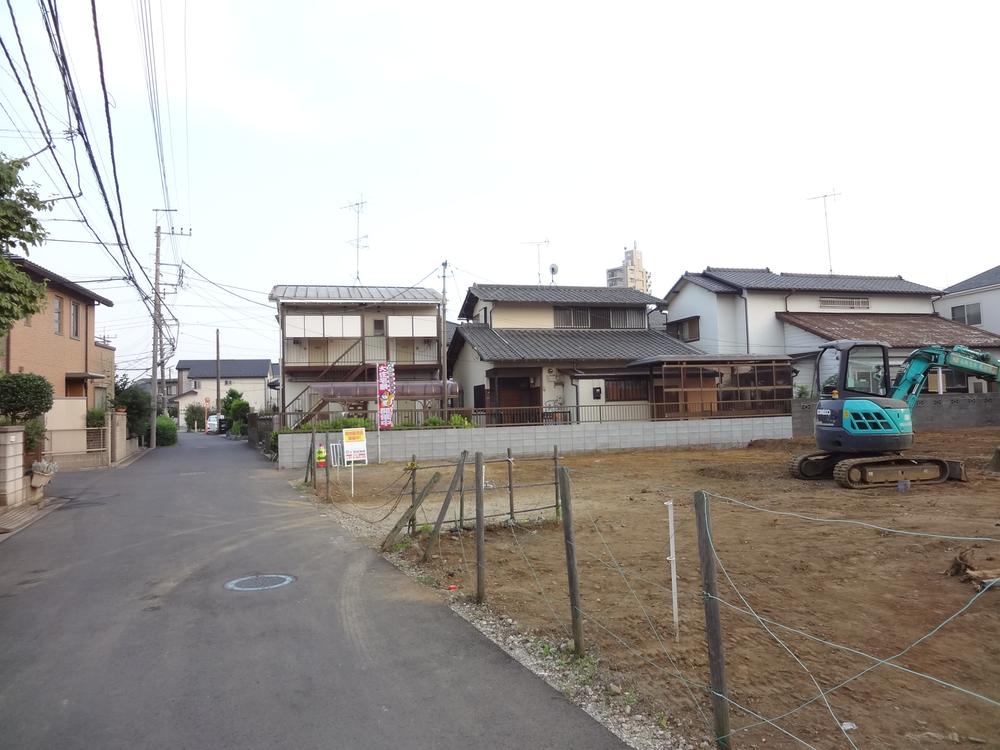 Local photos, including front road. Local (July 2013) Shooting