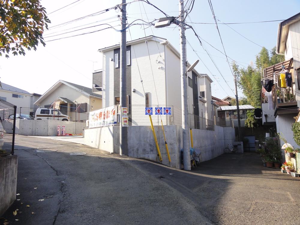 Local photos, including front road. Less traffic corner lot! 